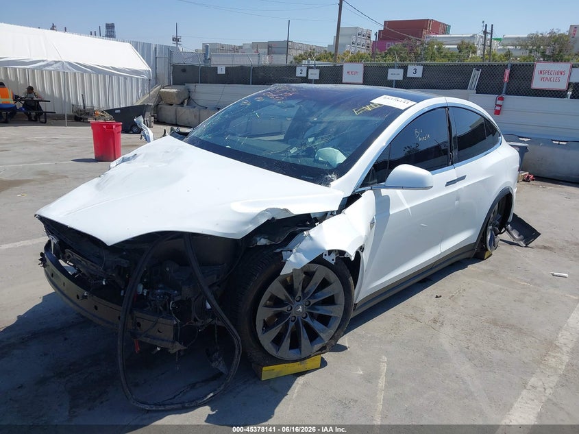2018 Tesla Model x VIN 5YJXCBE2XJF091535 IAAI salvage auction — FRONT & REAR, Salvage Title, sold $3,175 on 2026-09-09 (photo 2)