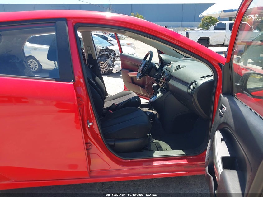2014 Mazda 2 VIN JM1DE1KZ7E0171677 IAAI salvage auction — REAR END, Salvage (California), sold $1,375 on 2026-07-06 (photo 5)