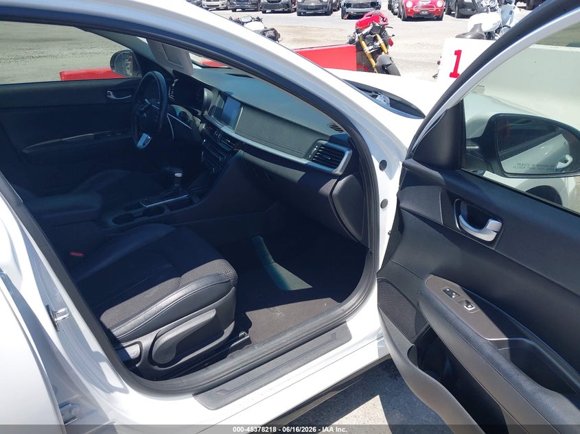 2019 Kia Optima VIN 5XXGT4L3XKG318065 IAAI salvage auction — REAR END, Salvage (California), sold $3,150 on 2026-07-16 (photo 5)