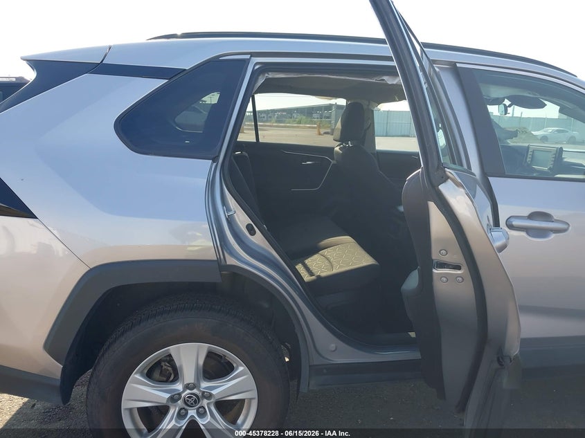 2021 Toyota Rav 4 VIN 4T3RWRFV9MU038454 IAAI salvage auction — FRONT END, Salvage (California), sold $9,800 on 2026-07-18 (photo 8)