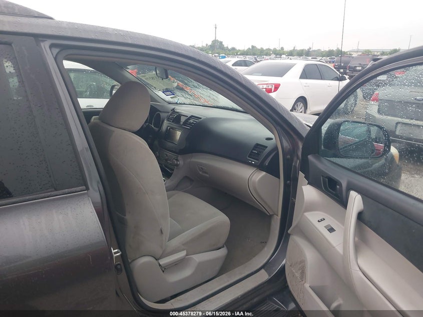 2010 Toyota Highlander VIN 5TDZA3EH8AS004476 IAAI salvage auction — RIGHT FRONT, Original (Texas), sold $2,200 on 2026-07-15 (photo 5)