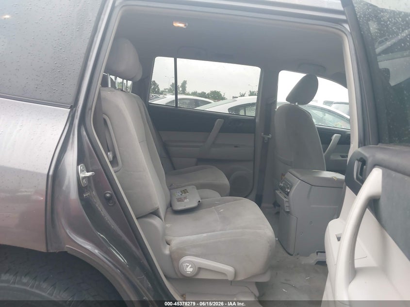 2010 Toyota Highlander VIN 5TDZA3EH8AS004476 IAAI salvage auction — RIGHT FRONT, Original (Texas), sold $2,200 on 2026-07-15 (photo 8)