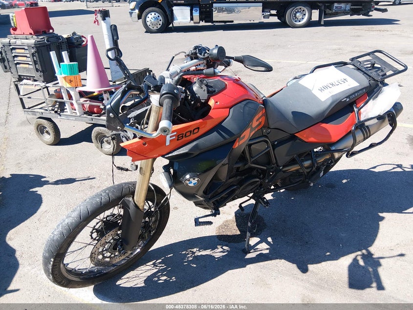 2010 BMW F 800 VIN WB1022905AZU02020 IAAI salvage auction — FRONT END, Salvage (Idaho), sold $350 on 2026-07-31 (photo 2)