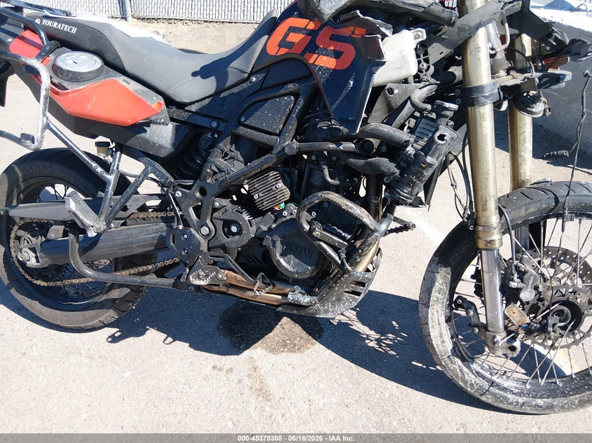 2010 BMW F 800 VIN WB1022905AZU02020 IAAI salvage auction — FRONT END, Salvage (Idaho), sold $350 on 2026-07-31 (photo 8)