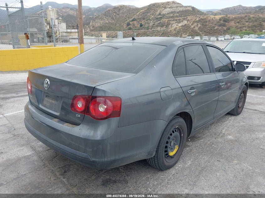 2010 Volkswagen Jetta VIN 3VWJZ7AJ2AM080178 IAAI salvage auction — SIDE, Salvage (California), sold $300 on 2026-09-16 (photo 4)