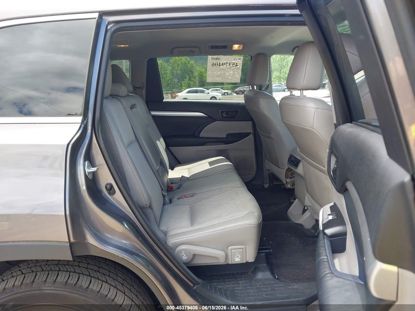 2015 Toyota Highlander VIN 5TDBKRFH9FS146570 IAAI salvage auction — LEFT FRONT, Salvage (New Jersey), sold $6,100 on 2026-07-16 (photo 8)