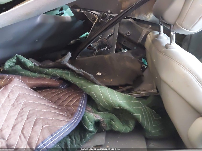2020 Lincoln Nautilus VIN 2LMPJ8KP2LBL24655 IAAI salvage auction — ROLLOVER, Non-Repairable (Tennessee), sold $350 on 2026-07-10 (photo 8)