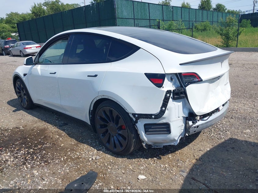 2025 Tesla Model y VIN 7SAYGDEF4SF298501 IAAI salvage auction — REAR END, Wait Title, sold $13,500 on 2026-08-02 (photo 3)