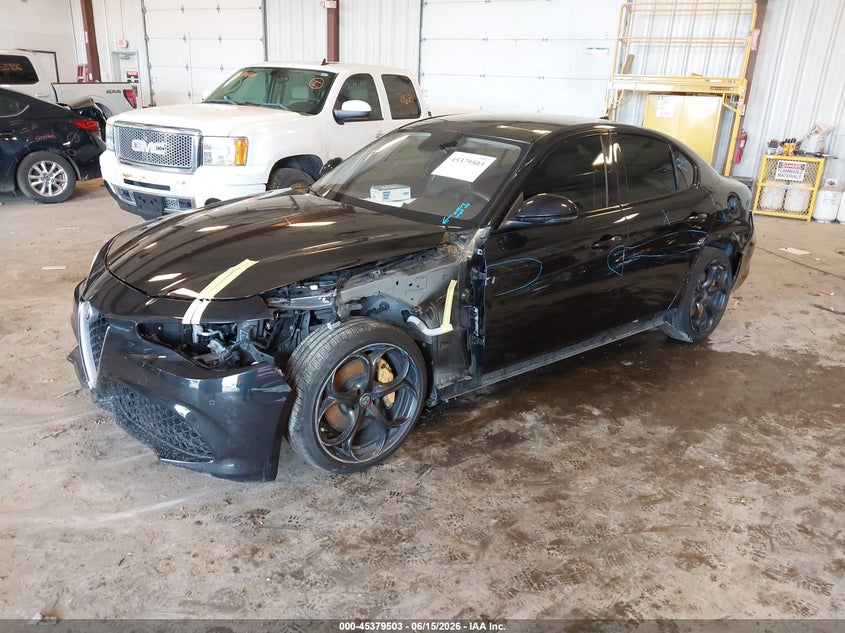 2018 Alfa romeo Giulia VIN ZARFAEEN5J7592406 IAAI salvage auction — SIDE, Clear (Michigan), sold $7,400 on 2026-07-23 (photo 2)