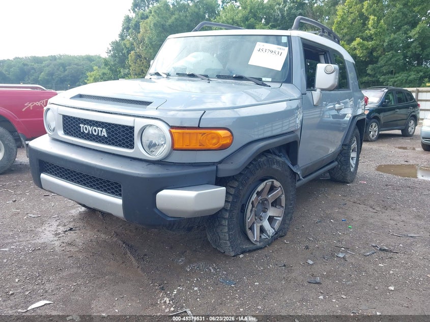 2014 Toyota Fj cruiser VIN JTEBU4BF7EK206414 IAAI salvage auction — SIDE, Salvage (Tennessee), sold $10,100 on 2026-07-10 (photo 2)
