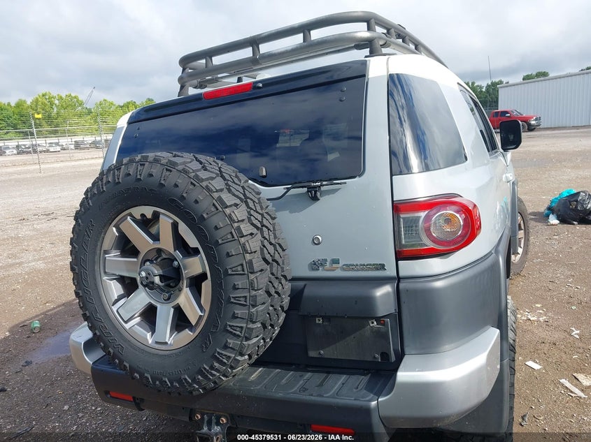 2014 Toyota Fj cruiser VIN JTEBU4BF7EK206414 IAAI salvage auction — SIDE, Salvage (Tennessee), sold $10,100 on 2026-07-10 (photo 4)