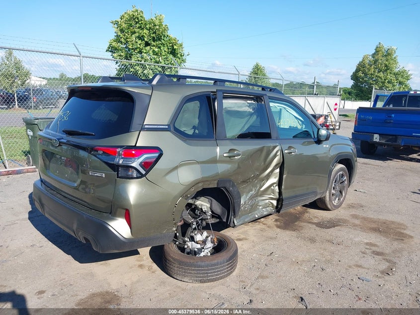 2026 Subaru Forester VIN 4S4SLSE76T3072188 IAAI salvage auction — RIGHT SIDE, Salvage Title, sold $10,100 on 2026-07-28 (photo 4)