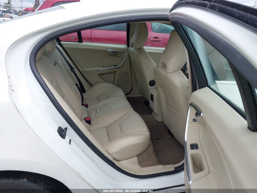 2013 Volvo S60 VIN YV1612FS8D1216314 IAAI salvage auction — NORMAL WEAR, Original (Ohio), sold $600 on 2026-07-23 (photo 8)
