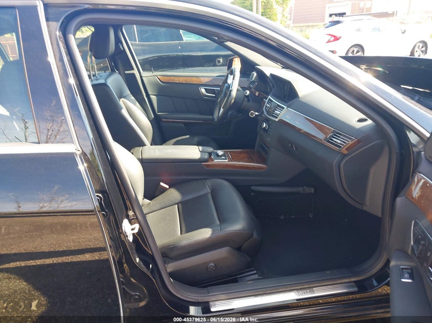 2013 Mercedes-benz E-klasse VIN WDDHF8JB5DA764674 IAAI salvage auction — FRONT END, Clear (Michigan), sold $2,275 on 2026-07-30 (photo 5)