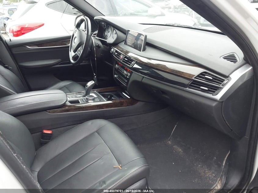 2018 BMW X5 VIN 5UXKR0C53JL075554 IAAI salvage auction — REAR END, Salvage (Rhode Island), sold $2,800 on 2026-07-28 (photo 5)