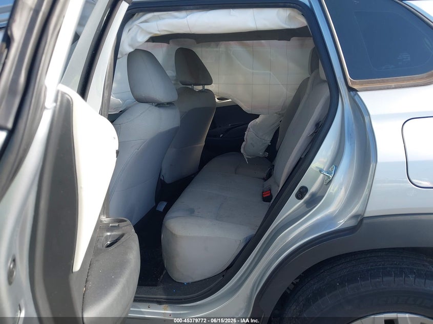 2023 Toyota Corolla cross VIN 7MUAAAAG3PV049743 IAAI salvage auction — LEFT & RIGHT, Salvage Title, sold $1,250 on 2026-07-30 (photo 8)