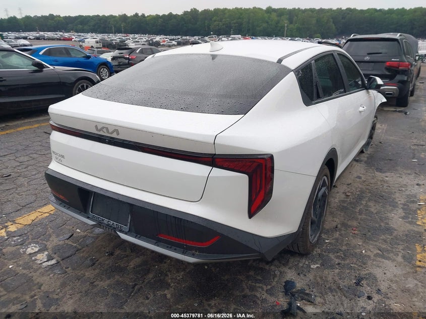 2025 Kia K4 VIN 3KPFU4DE2SE178580 IAAI salvage auction — RIGHT FRONT, Salvage Title, sold $8,125 on 2026-08-19 (photo 4)
