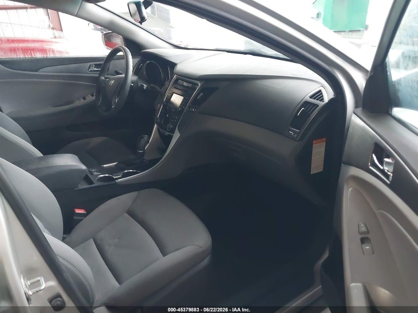 2015 Hyundai Sonata hybrid VIN KMHEC4A4XFA128637 IAAI salvage auction — NORMAL WEAR, Clear (Mississippi), sold $425 on 2026-07-28 (photo 5)