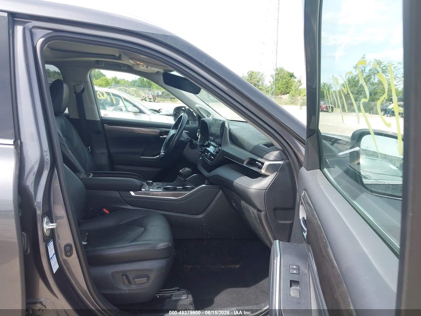 2021 Toyota Highlander VIN 5TDDZRBH7MS530113 IAAI salvage auction — SUSPENSION, Salvage (Wisconsin), sold $8,900 on 2026-07-28 (photo 5)