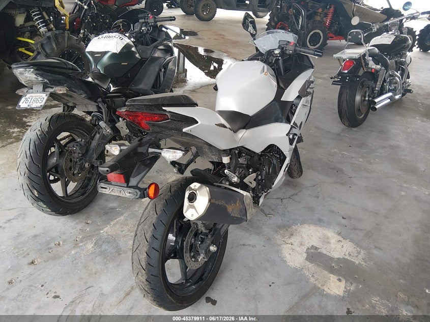 2025 Kawasaki Ninja VIN ML5EXGH17SDA56727 IAAI salvage auction — FRONT END, Salvage (Louisiana), sold $925 on 2026-07-28 (photo 4)