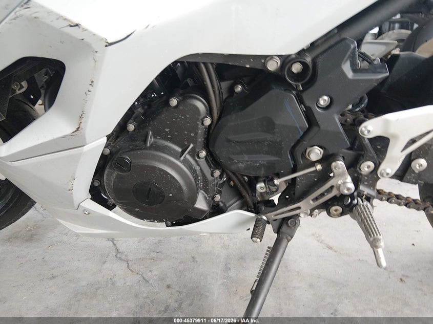 2025 Kawasaki Ninja VIN ML5EXGH17SDA56727 IAAI salvage auction — FRONT END, Salvage (Louisiana), sold $925 on 2026-07-28 (photo 9)