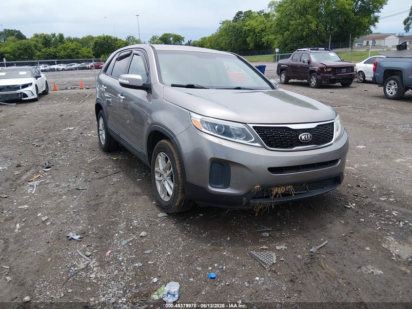 2015 Kia Sorento VIN 5XYKT3A61FG626468 IAAI salvage auction — SUSPENSION, Clear (Tennessee), sold $900 on 2026-07-16 (photo 1)