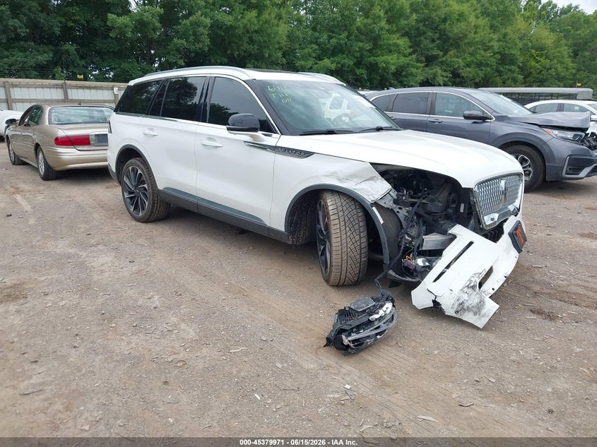 2020 Lincoln Aviator VIN 5LM5J7XC7LGL27723 — IAAI salvage auction photo