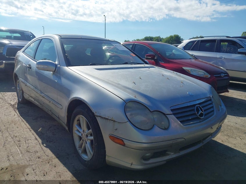 2002 Mercedes-benz C class VIN WDBRN47J52A303236 IAAI salvage auction — NORMAL WEAR, Original (Ohio), sold $325 on 2026-07-07 (photo 1)