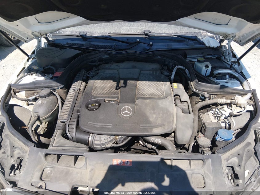 2013 Mercedes-benz C class VIN WDDGF8AB2DG070873 IAAI salvage auction — NORMAL WEAR, Clear (Tennessee), sold $2,675 on 2026-07-16 (photo 9)