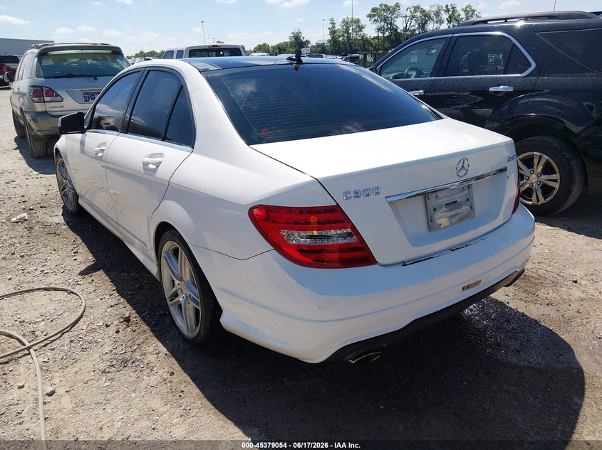 2013 Mercedes-benz C class VIN WDDGF8AB2DG070873 IAAI salvage auction — NORMAL WEAR, Clear (Tennessee), sold $2,675 on 2026-07-16 (photo 3)