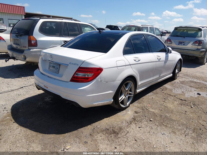 2013 Mercedes-benz C class VIN WDDGF8AB2DG070873 IAAI salvage auction — NORMAL WEAR, Clear (Tennessee), sold $2,675 on 2026-07-16 (photo 4)