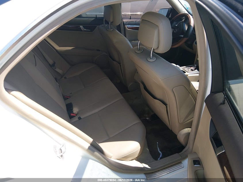 2013 Mercedes-benz C class VIN WDDGF8AB2DG070873 IAAI salvage auction — NORMAL WEAR, Clear (Tennessee), sold $2,675 on 2026-07-16 (photo 7)