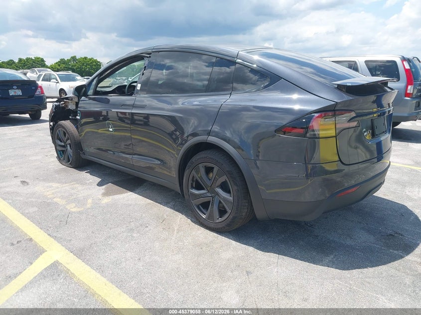 2026 Tesla Model x VIN 7SAXCBE51TF473212 IAAI salvage auction — VANDALISM, Salvage Title, sold $38,250 on 2026-07-23 (photo 3)