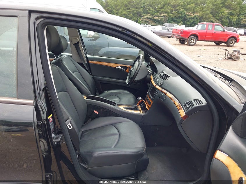 2007 Mercedes-benz E-class VIN WDBUF56X27B091044 IAAI salvage auction — NORMAL WEAR, Clear (Alabama), sold $600 on 2026-07-08 (photo 5)