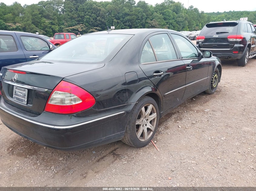 2007 Mercedes-benz E-class VIN WDBUF56X27B091044 IAAI salvage auction — NORMAL WEAR, Clear (Alabama), sold $600 on 2026-07-08 (photo 4)