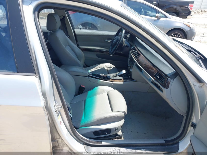 2007 BMW 3 series VIN WBAVA375X7NL17283 IAAI salvage auction — NORMAL WEAR, Repossession Paperwork (Georgia), sold $350 on 2026-07-16 (photo 5)