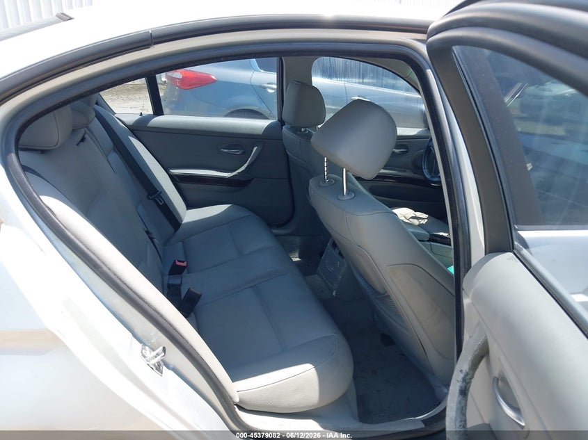 2007 BMW 3 series VIN WBAVA375X7NL17283 IAAI salvage auction — NORMAL WEAR, Repossession Paperwork (Georgia), sold $350 on 2026-07-16 (photo 8)
