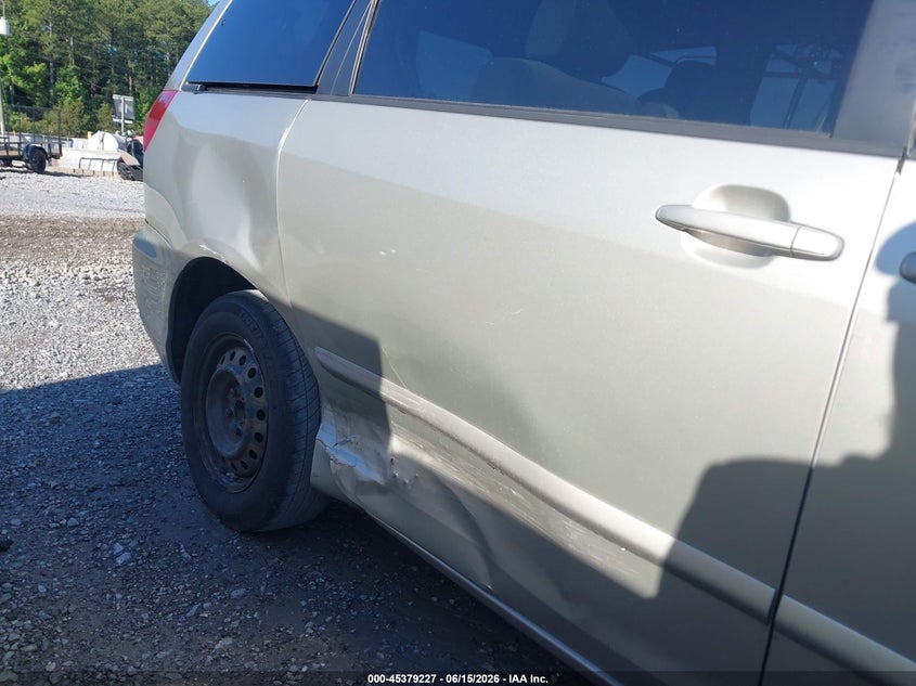 2007 Toyota Sienna VIN 5TDZK23C47S037191 IAAI salvage auction — RIGHT SIDE, Salvage (Georgia), sold $650 on 2026-07-14 (photo 6)