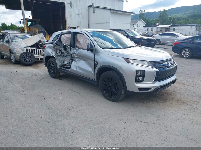2024 Mitsubishi Outlander VIN JA4ARUAU4RU009612 IAAI salvage auction — SIDE, Salvage (Pennsylvania), sold $5,300 on 2026-07-22 (photo 1)