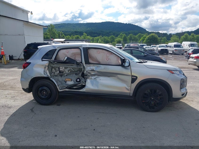 2024 Mitsubishi Outlander VIN JA4ARUAU4RU009612 IAAI salvage auction — SIDE, Salvage (Pennsylvania), sold $5,300 on 2026-07-22 (photo 6)