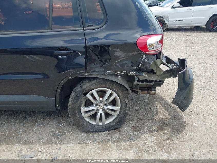 2013 Volkswagen Tiguan VIN WVGAV7AX6DW539005 IAAI salvage auction — REAR END, Salvage Title, sold $400 on 2026-08-18 (photo 6)