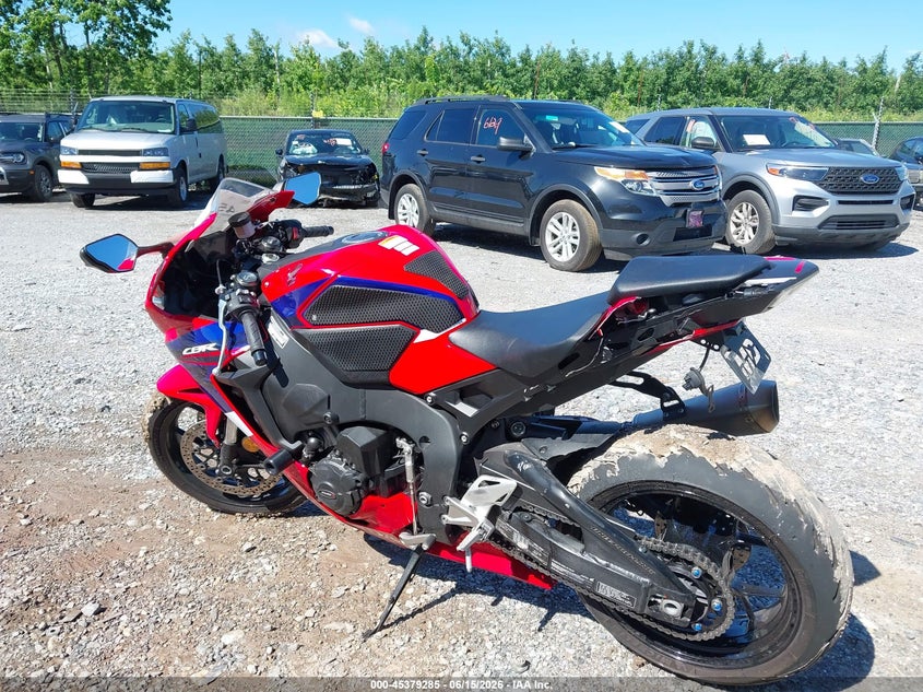 2023 Honda Cbr1000 VIN JH2SC7712PK600371 IAAI salvage auction — LEFT SIDE, Salvage (Pennsylvania), sold $2,600 on 2026-07-21 (photo 3)
