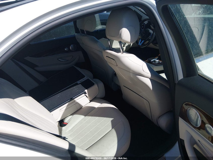 2019 Mercedes-benz E-klasse VIN WDDZF4KB7KA622979 IAAI salvage auction — SIDE, Salvage (Colorado), sold $11,350 on 2026-08-04 (photo 8)