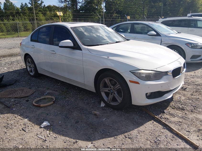 2015 BMW 3er VIN WBA3A5C51FF610877 IAAI salvage auction — LEFT SIDE, Salvage (Idaho), sold $1,900 on 2026-08-04 (photo 1)