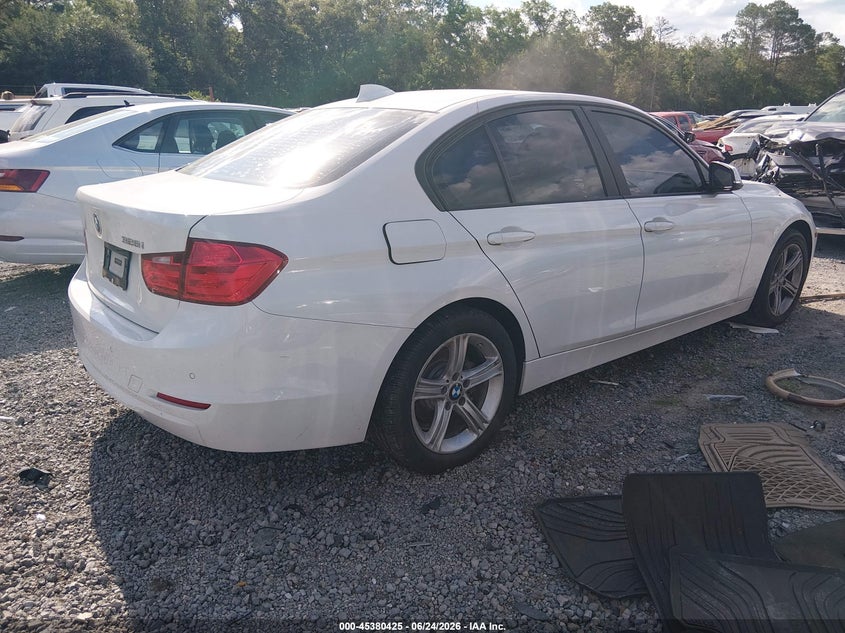 2015 BMW 3er VIN WBA3A5C51FF610877 IAAI salvage auction — LEFT SIDE, Salvage (Idaho), sold $1,900 on 2026-08-04 (photo 4)