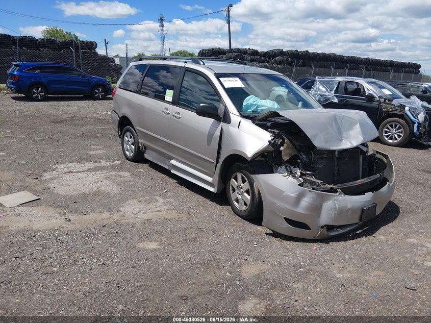 2007 Toyota Sienna VIN 5TDZK23C57S005673 IAAI salvage auction — FRONT END, Salvage (Pennsylvania), sold $400 on 2026-07-10 (photo 1)