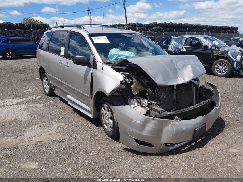 2007 Toyota Sienna VIN 5TDZK23C57S005673 IAAI salvage auction — FRONT END, Salvage (Pennsylvania), sold $400 on 2026-07-10 (photo 6)