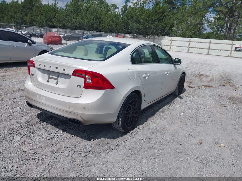 2015 Volvo S60 VIN YV140MFM1F1355727 IAAI salvage auction — NORMAL WEAR, Clear (Florida), sold $1,150 on 2026-07-09 (photo 4)