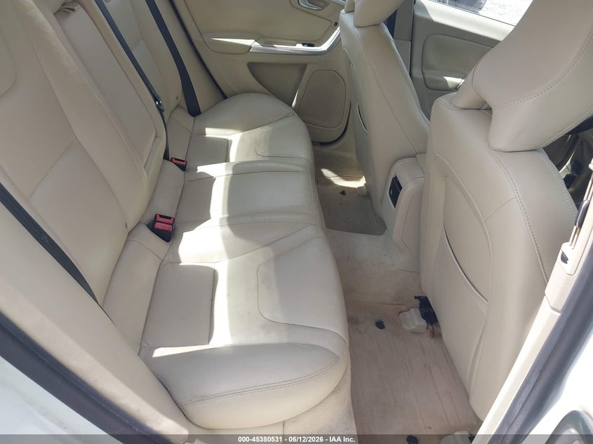 2015 Volvo S60 VIN YV140MFM1F1355727 IAAI salvage auction — NORMAL WEAR, Clear (Florida), sold $1,150 on 2026-07-09 (photo 8)