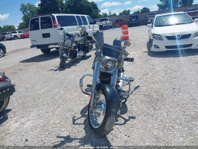 2018 Harley-davidson Fat boy VIN 1HD1YFJ17JC028772 IAAI salvage auction — EXTERIOR BURN, Clear (Missouri), sold $9,300 on 2026-09-08 (photo 5)